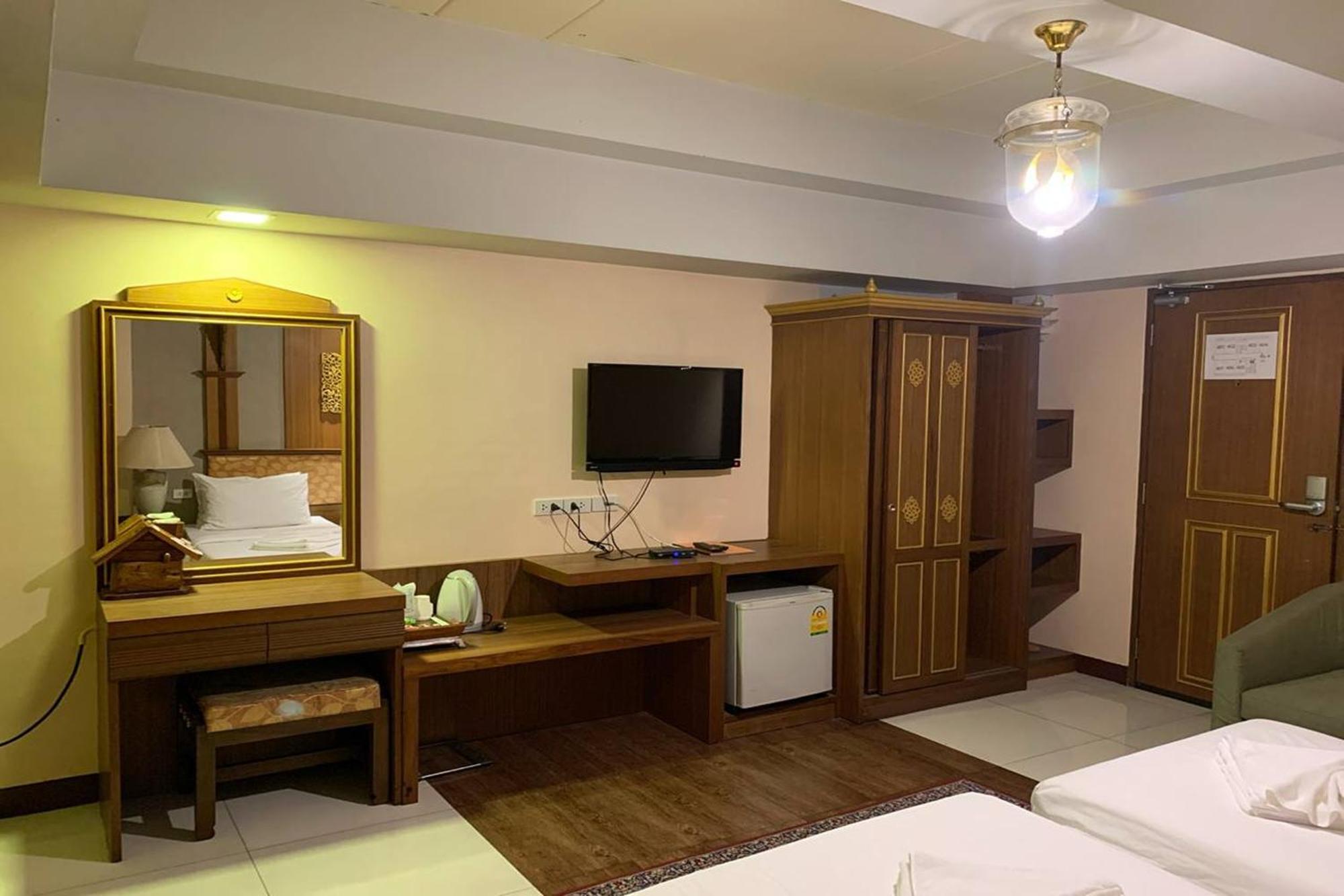 Kim Hotel At Morleng Бангкок Экстерьер фото